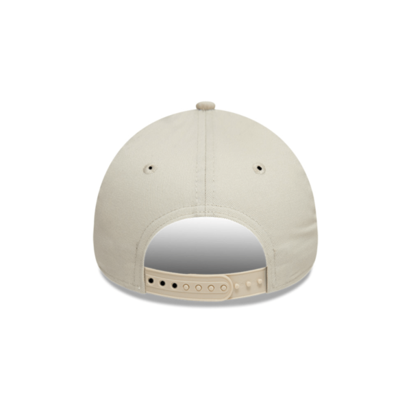 GORRA NEW ERA 9FORTY ATHLETICS TAN/LBL - Image 2