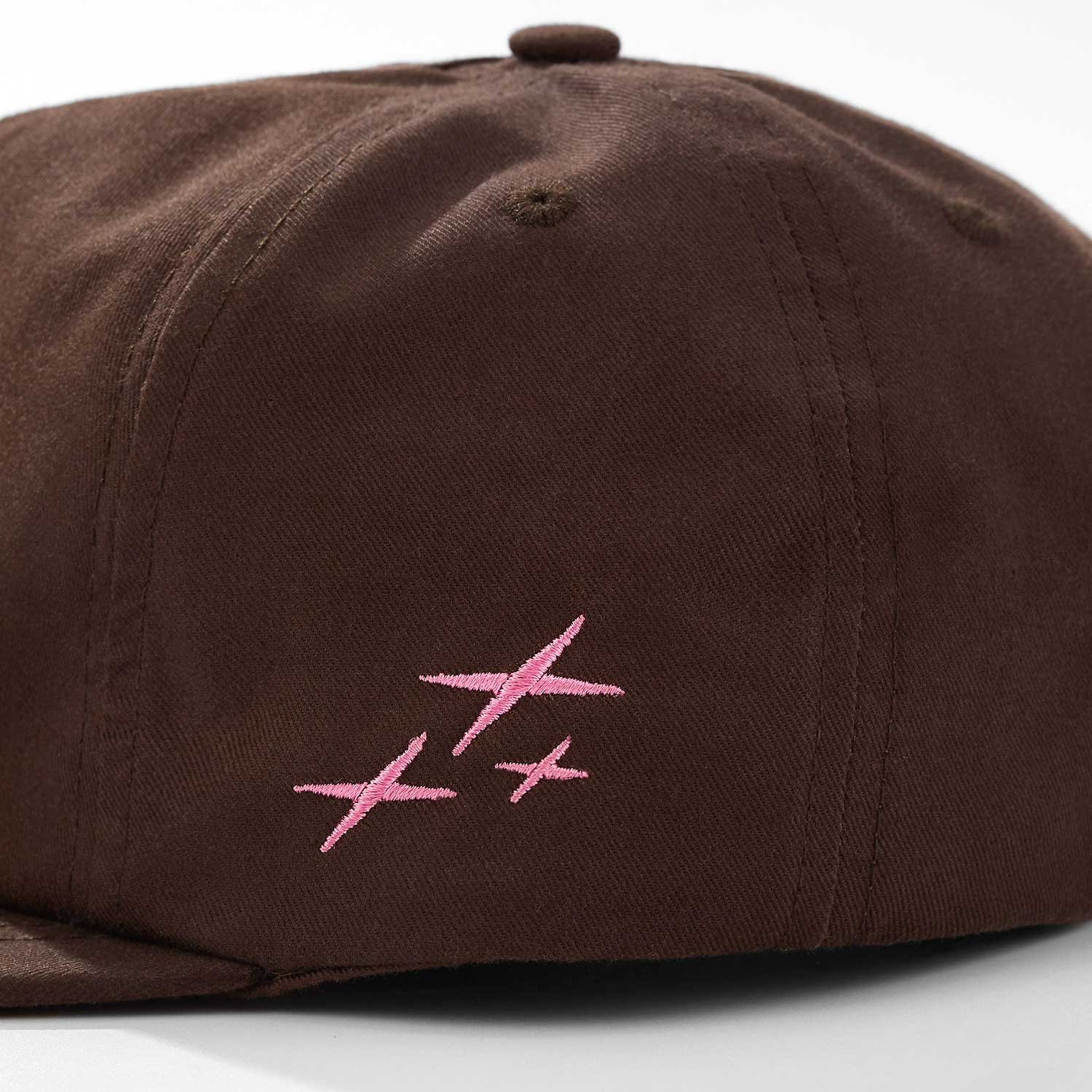 GORRA TRUE TOO BRIGHT GOLFER BROWN - Image 3