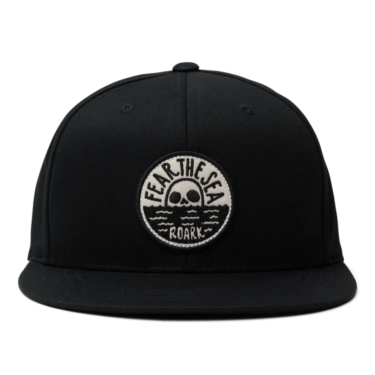 GORRA ROARK FEAR THE SEA SNAPBACK BLACK